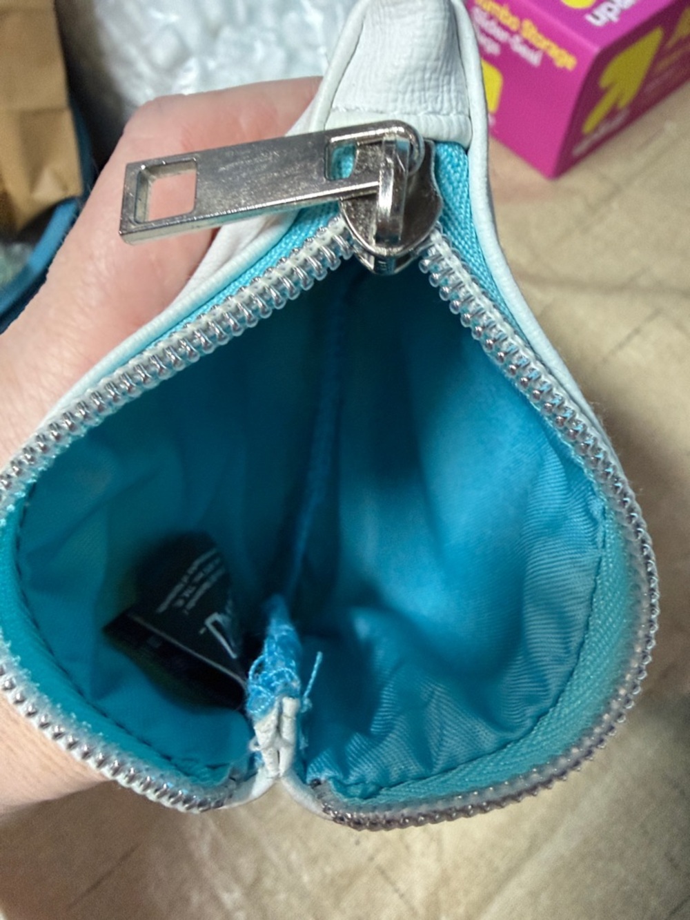 Pokémon Snorlax & Eevee Coin Pouch - Blue Zipper - Picture 3 of 4
